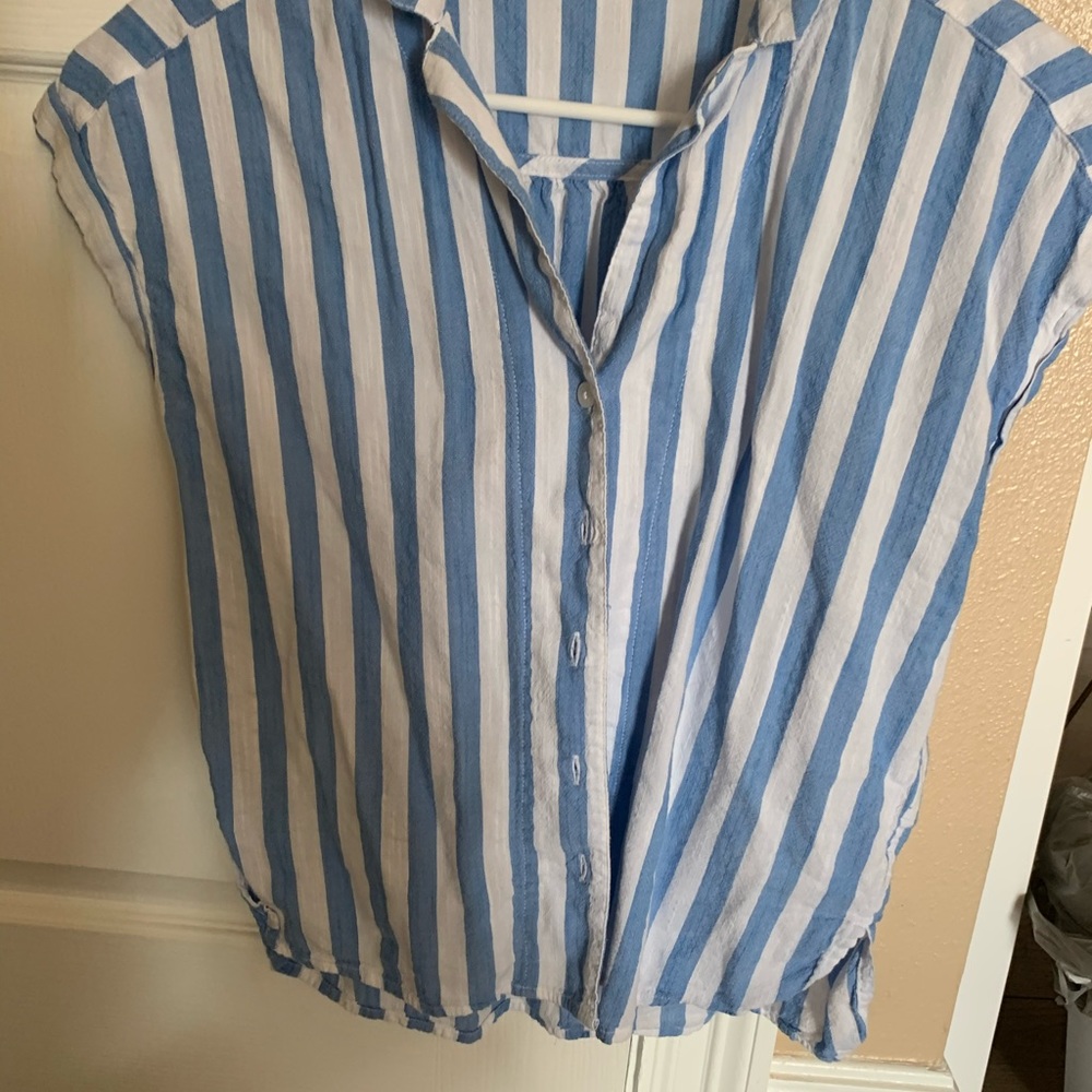 Flowy, white and blue stripped shirt